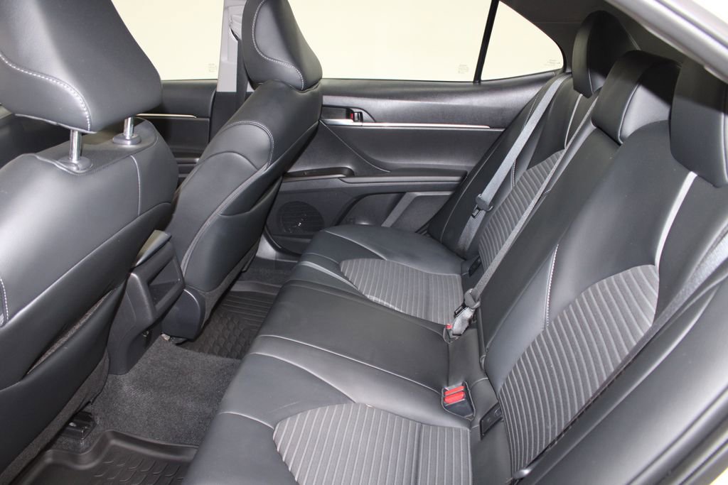 Used 2023 Toyota Camry SE w/ Convenience Package FWD image 17