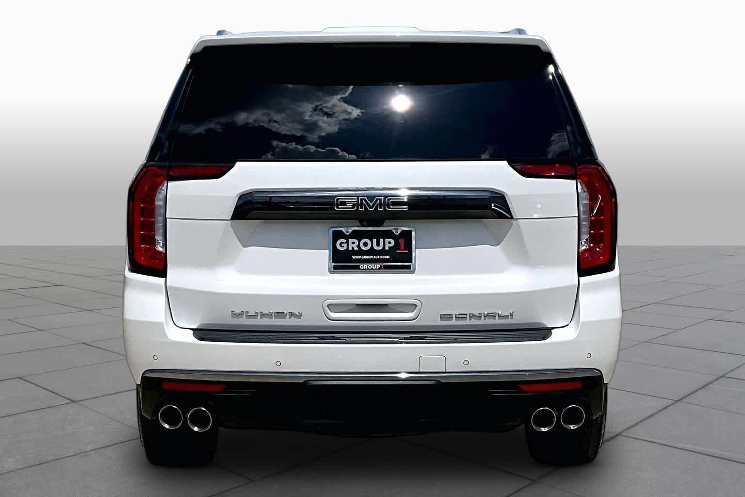 Used 2023 GMC Yukon Denali Ultimate AWD/4WD image 5