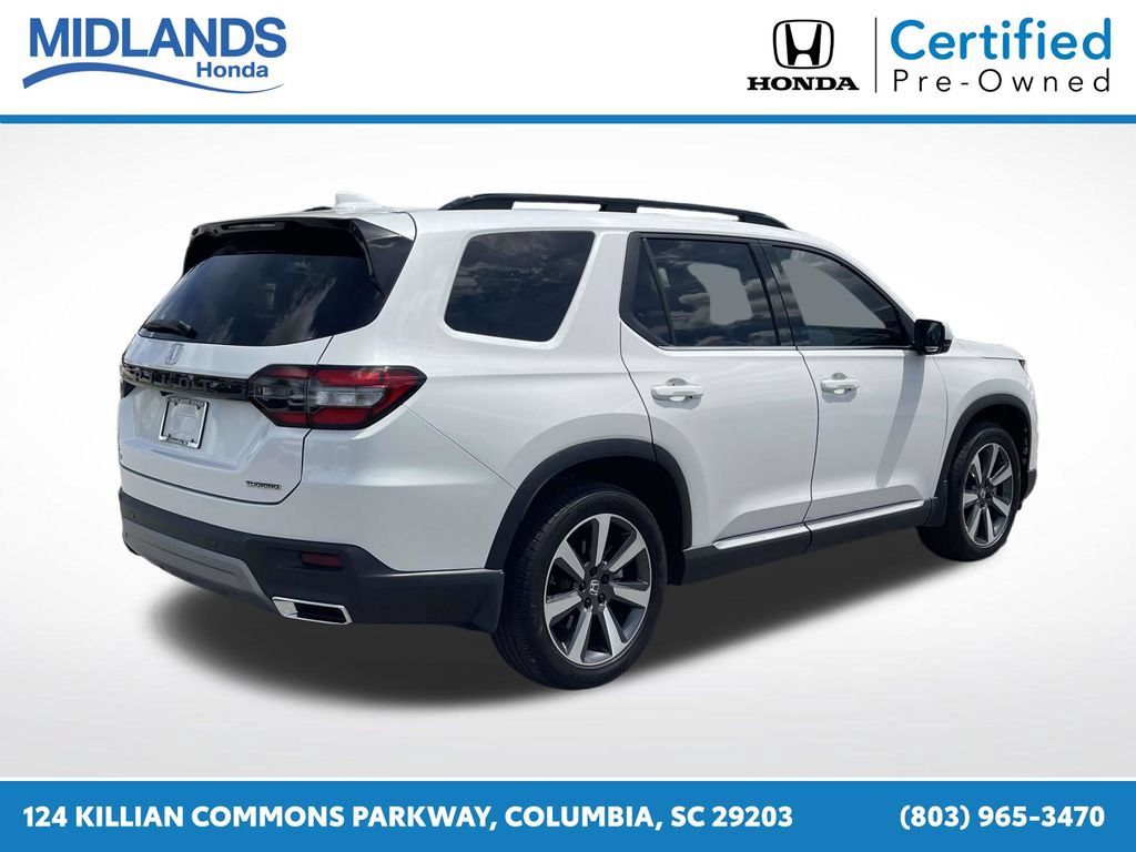Used 2025 Honda Pilot Touring image 6