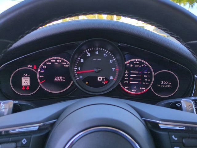 Used 2022 Porsche Panamera image 26