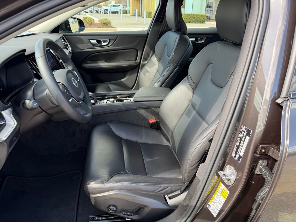 Used 2023 Volvo S60 B5 Core image 10