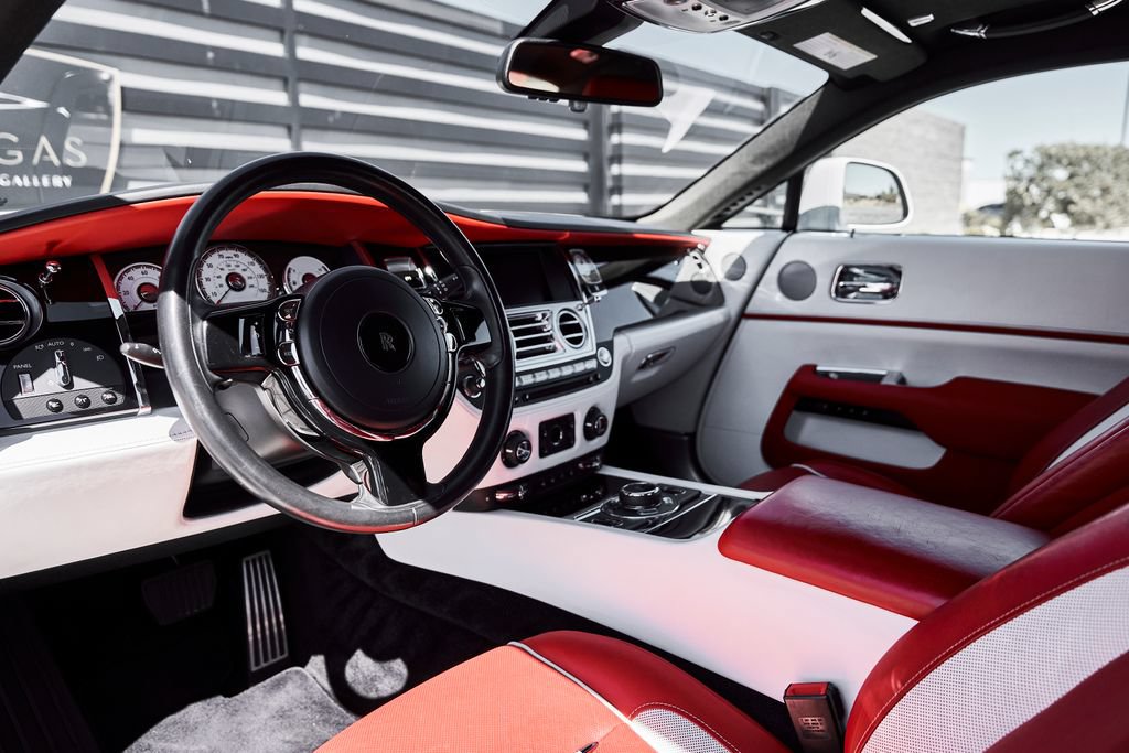 Used 2020 Rolls-Royce Wraith RWD image 2
