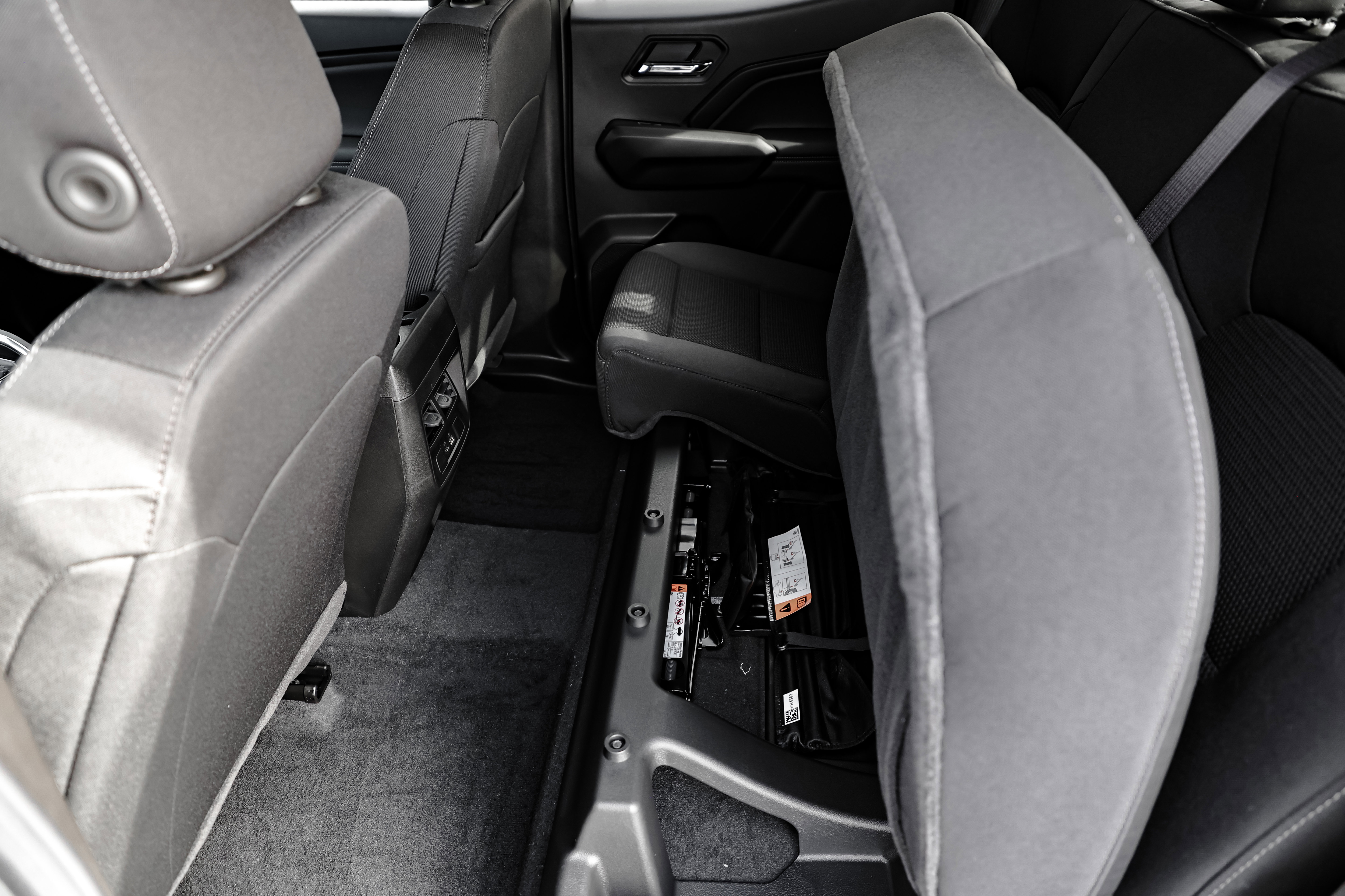 New 2026 GMC Canyon Elevation w/ Convenience Package image 18