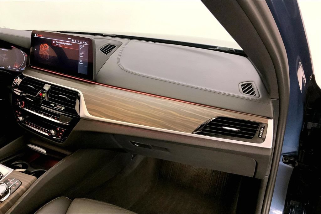 Certified 2023 BMW M550i xDrive w/ Executive Package AWD/4WD image 23
