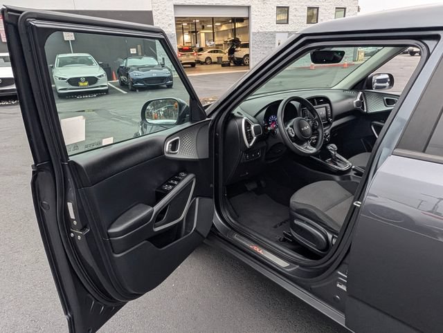 Used 2022 Kia Soul LX w/ Paint Protection Package FWD image 30