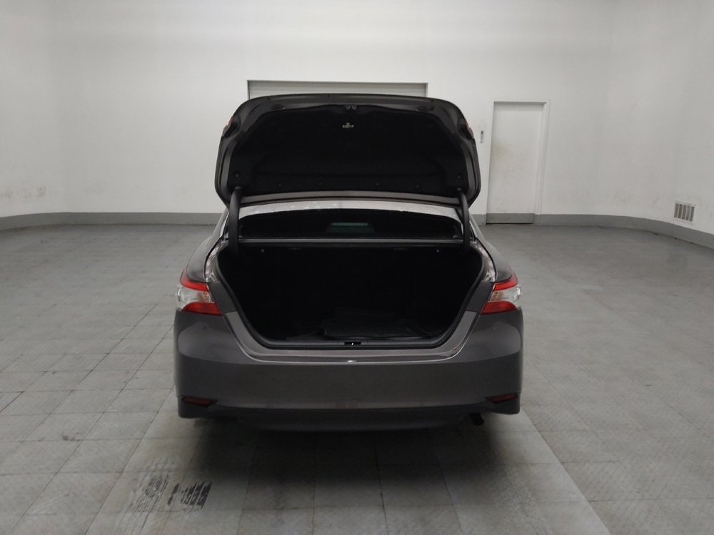 Used 2020 Toyota Camry LE image 29