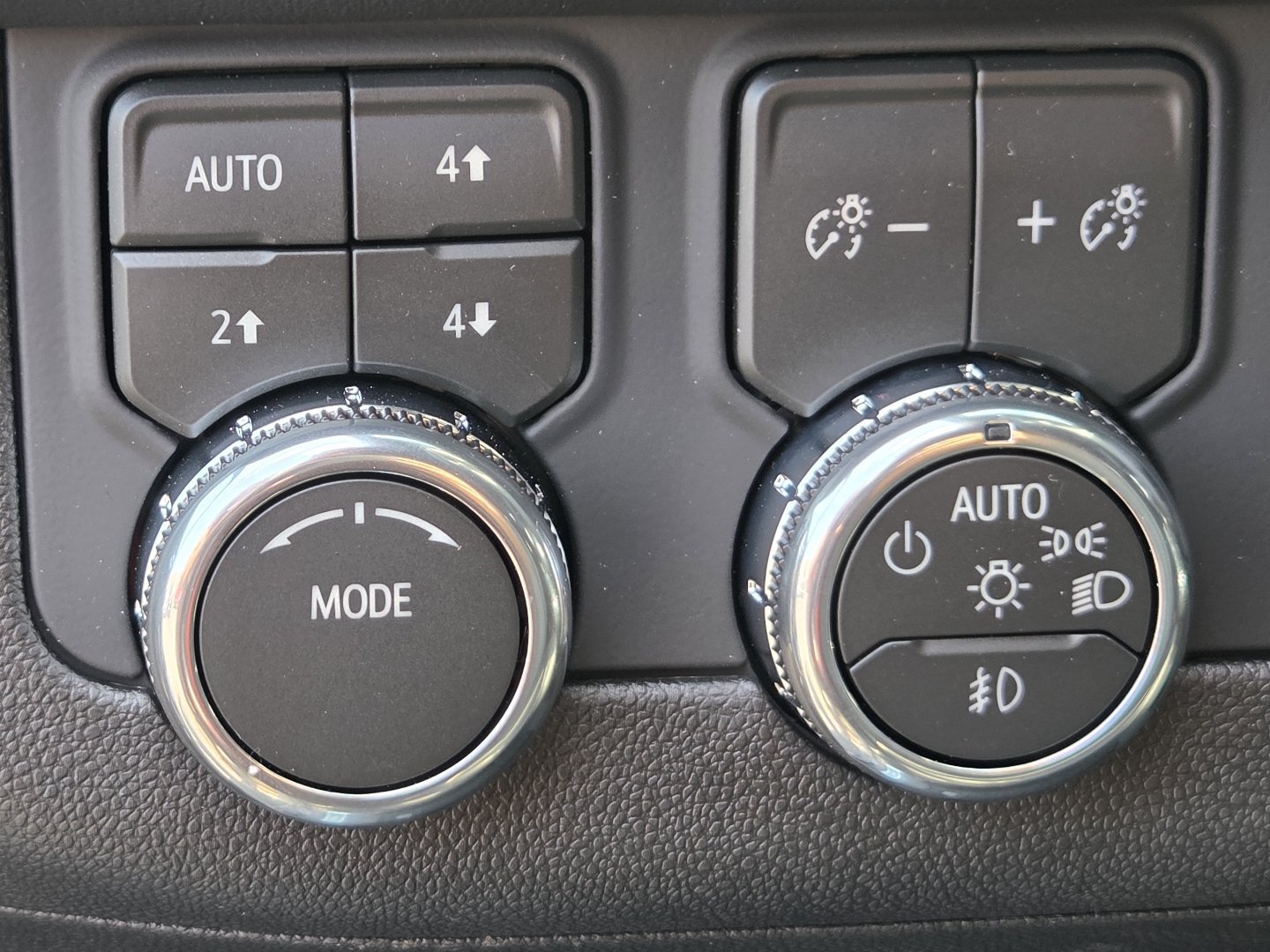 New 2026 GMC Yukon XL Elevation AWD/4WD image 31