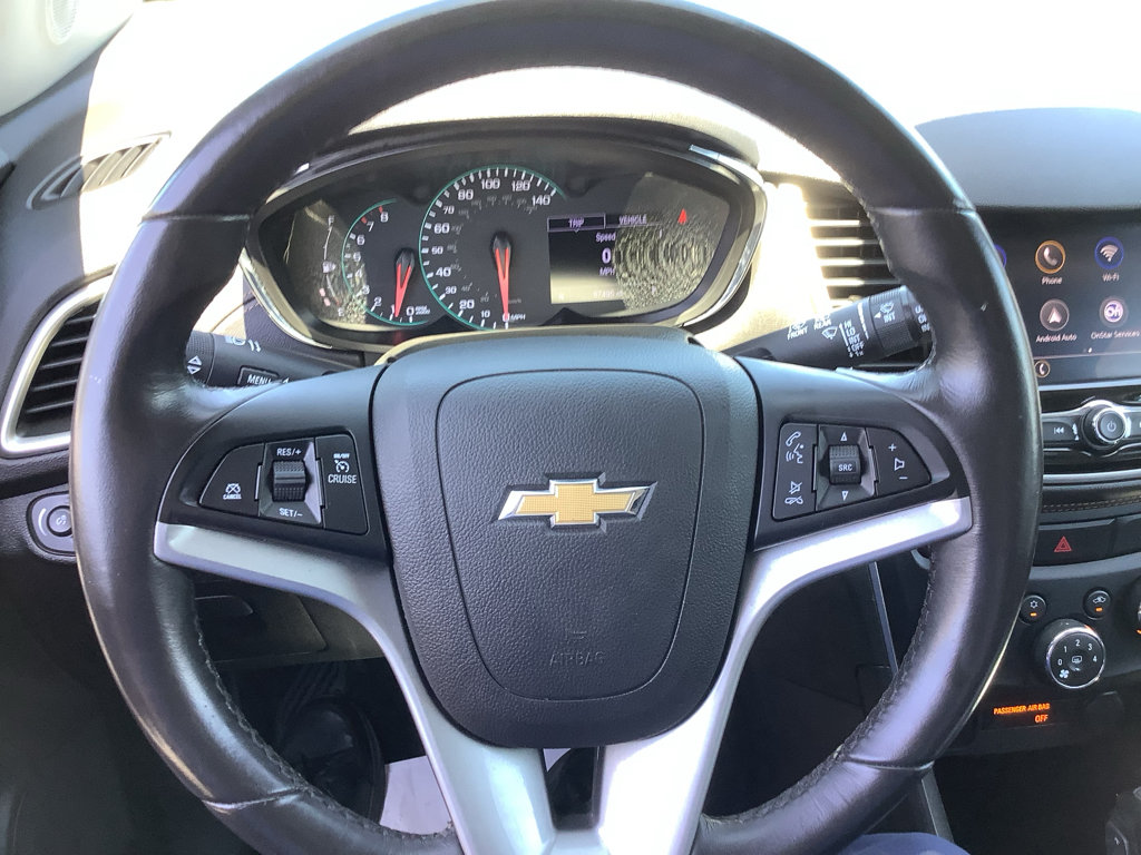 Used 2020 Chevrolet Trax LT w/ Redline Edition AWD/4WD image 15