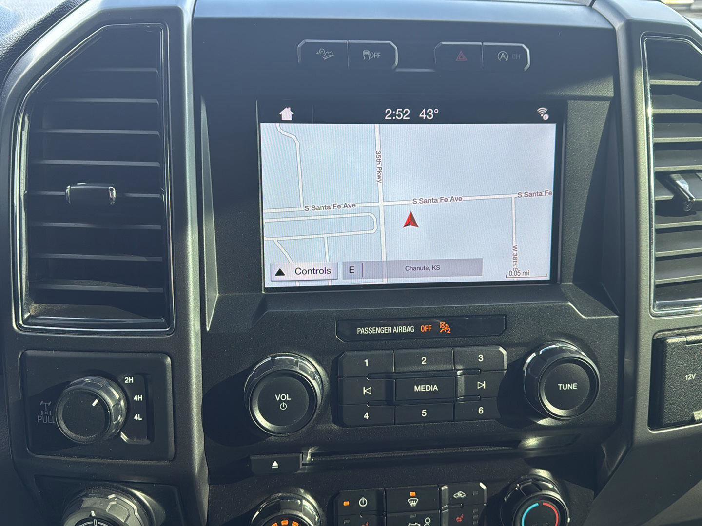 Used 2018 Ford F150 XLT w/ Equipment Group 302A Luxury image 25