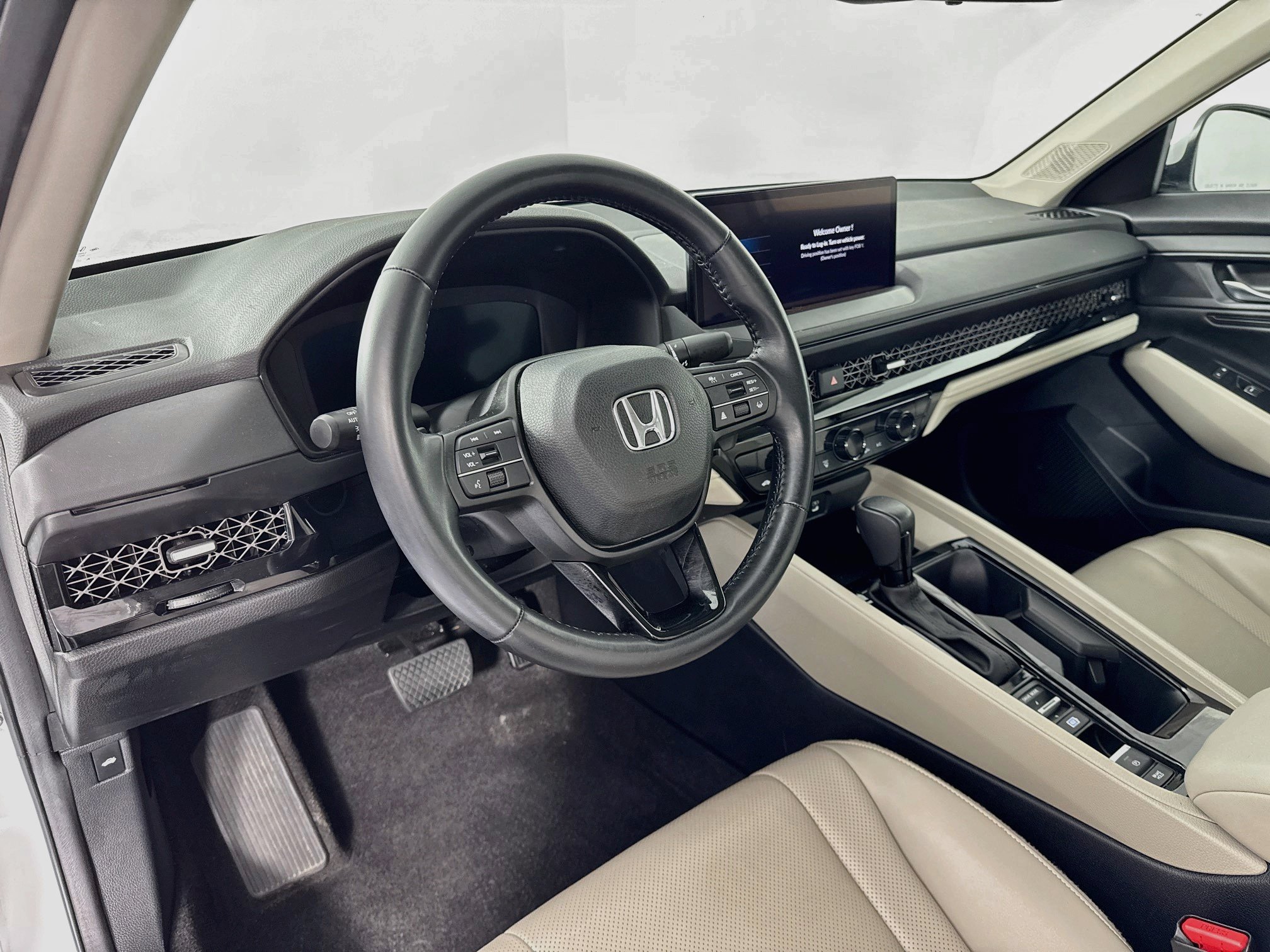 Certified 2024 Honda Accord EX-L image 9