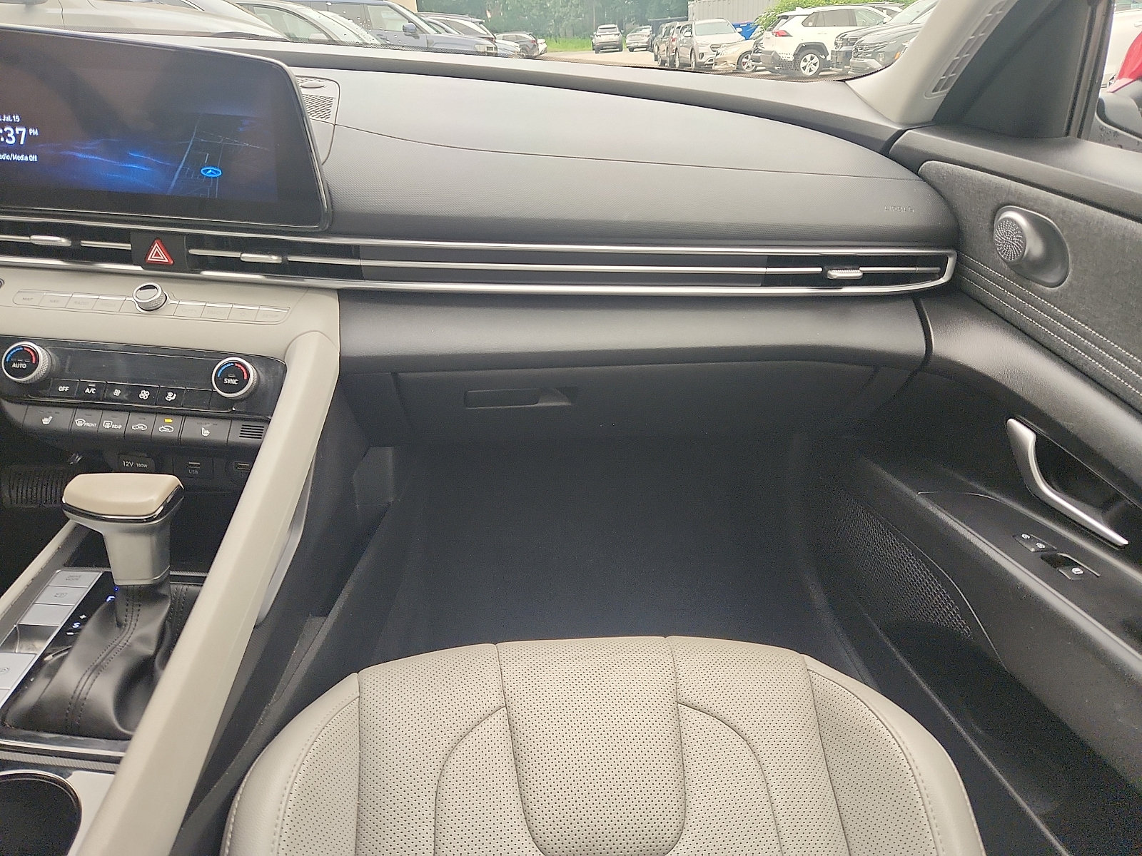 Certified 2023 Hyundai Elantra Limited w/ Cargo Package FWD image 11