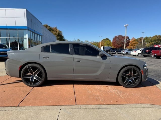 Used 2018 Dodge Charger SXT Plus w/ Driver Confidence Group image 7
