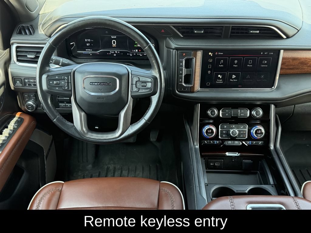 Used 2023 GMC Yukon XL Denali Ultimate AWD/4WD image 13