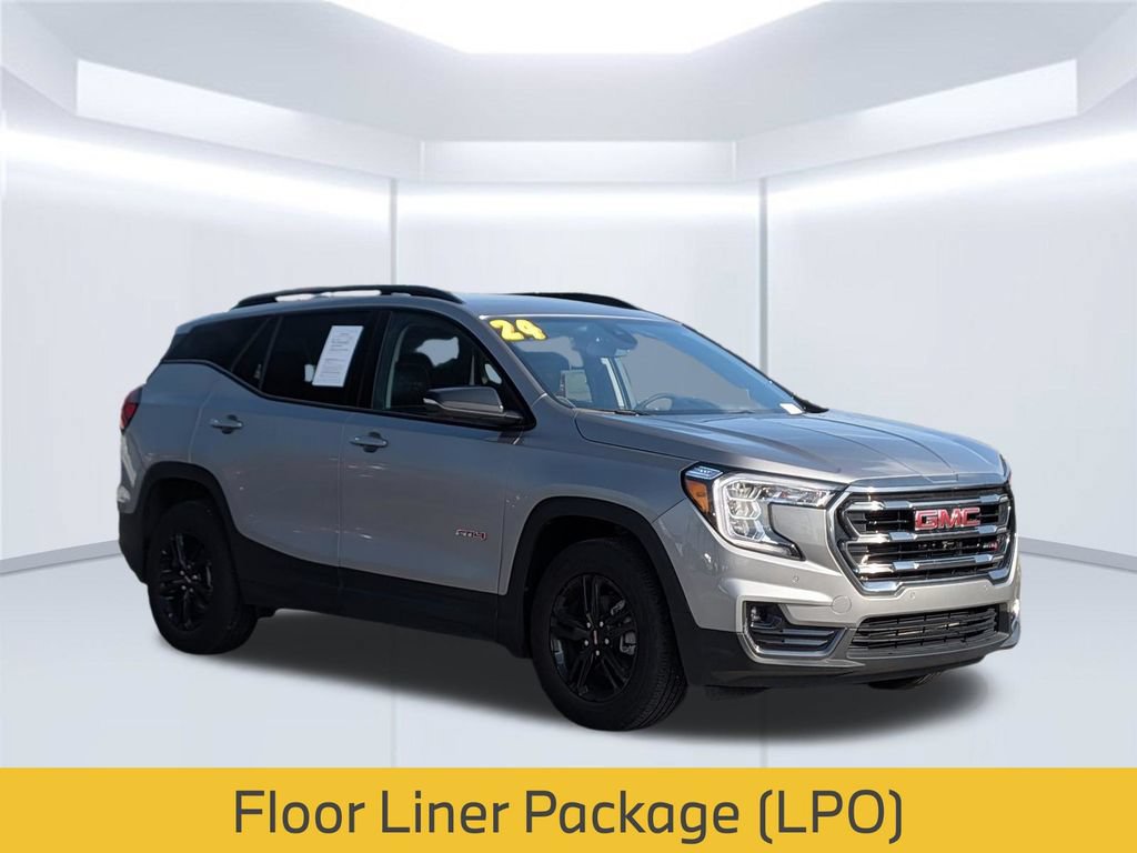 Used 2024 GMC Terrain AT4 w/ Tech Package AWD/4WD image 8