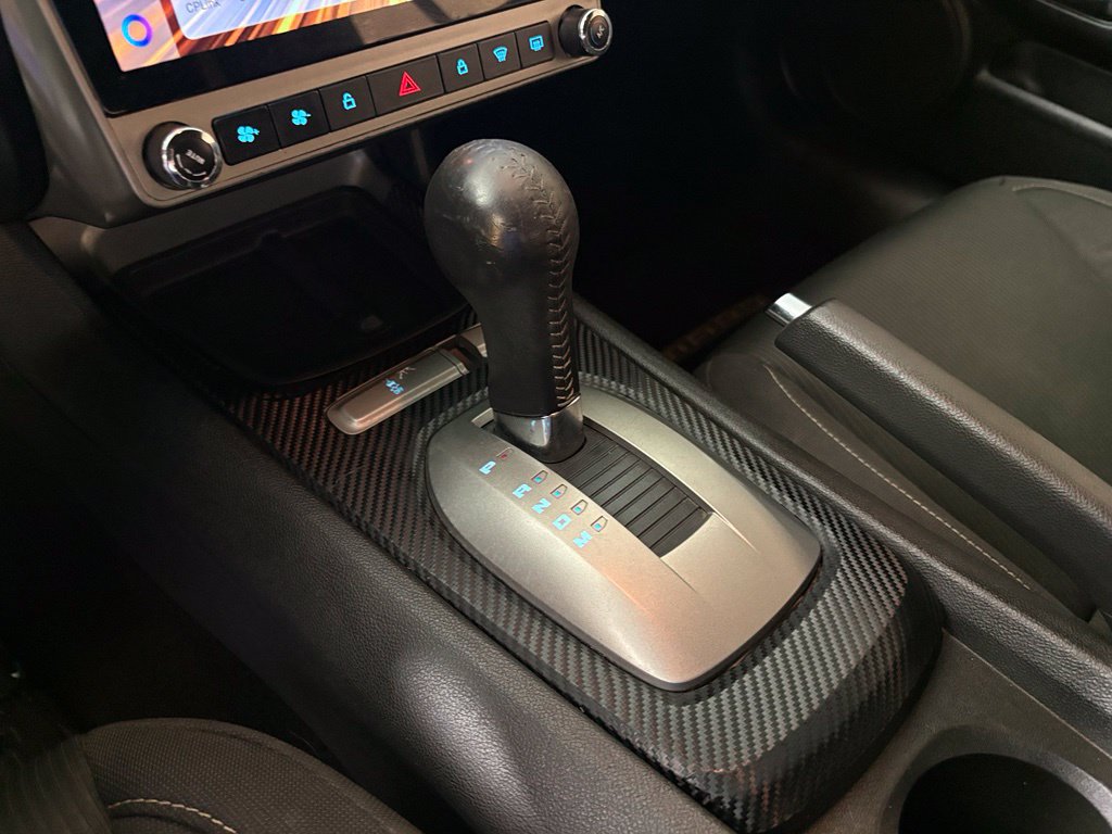 Used 2015 Chevrolet Camaro LT RWD image 25