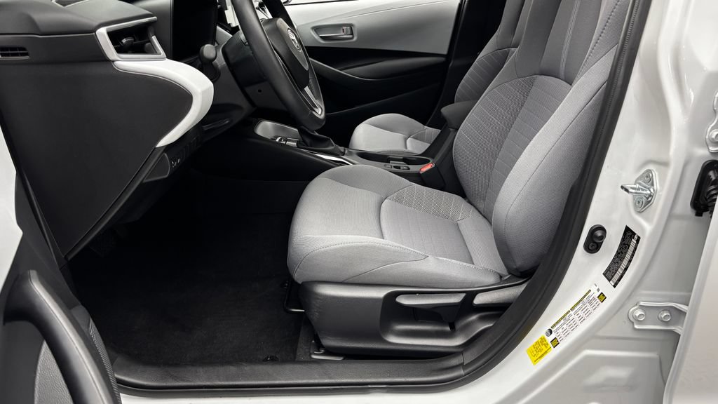 Used 2026 Toyota Corolla SE w/ SE Package FWD image 12