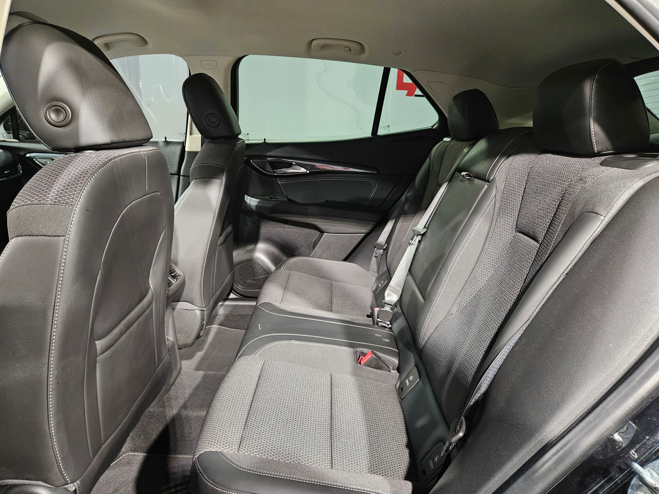 Used 2022 Buick Envision Preferred FWD image 35