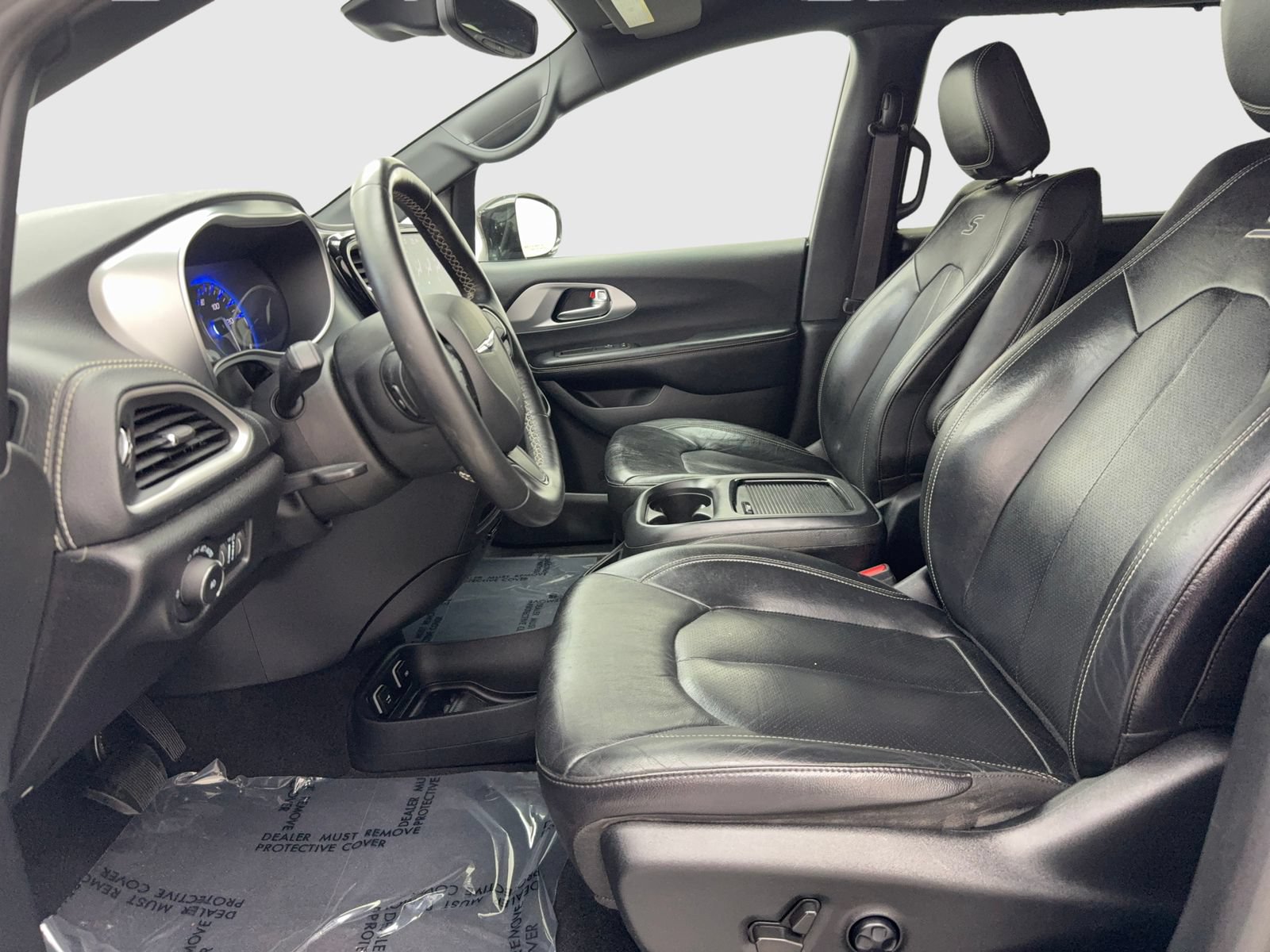 Used 2021 Chrysler Pacifica Touring-L w/ S Appearance Package FWD image 17