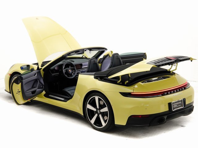 Certified 2025 Porsche 911 Carrera image 33