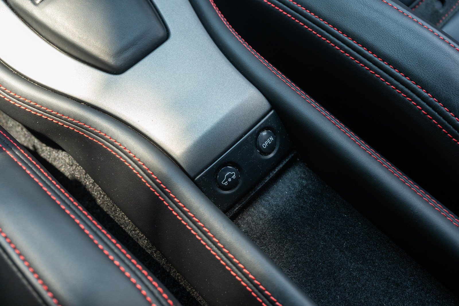 Used 2012 Ferrari 458 Italia Coupe RWD image 42