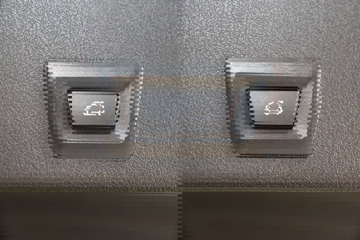 Used 2024 BMW X6 xDrive40i image 78