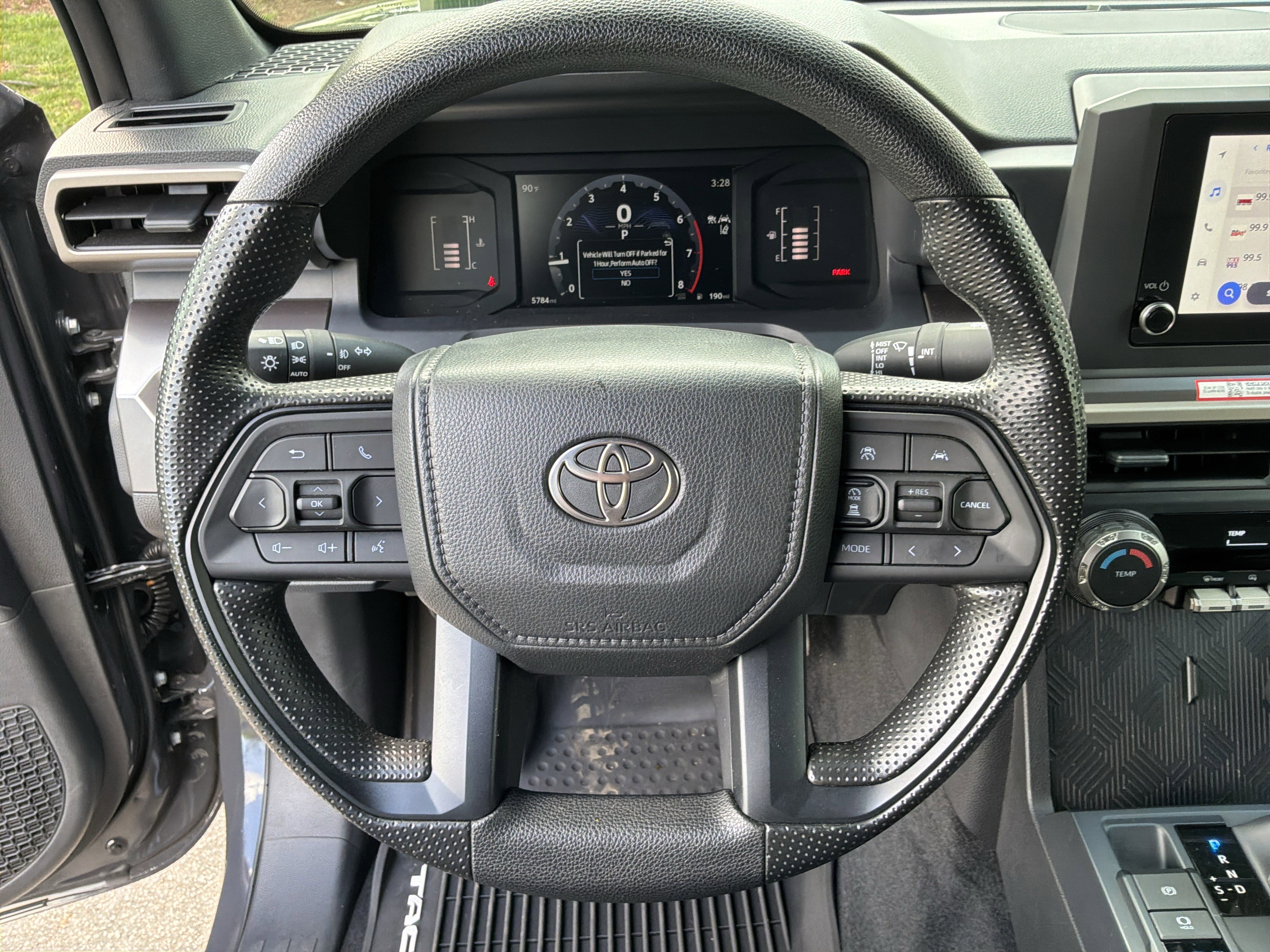 Used 2025 Toyota Tacoma SR5 AWD/4WD image 18