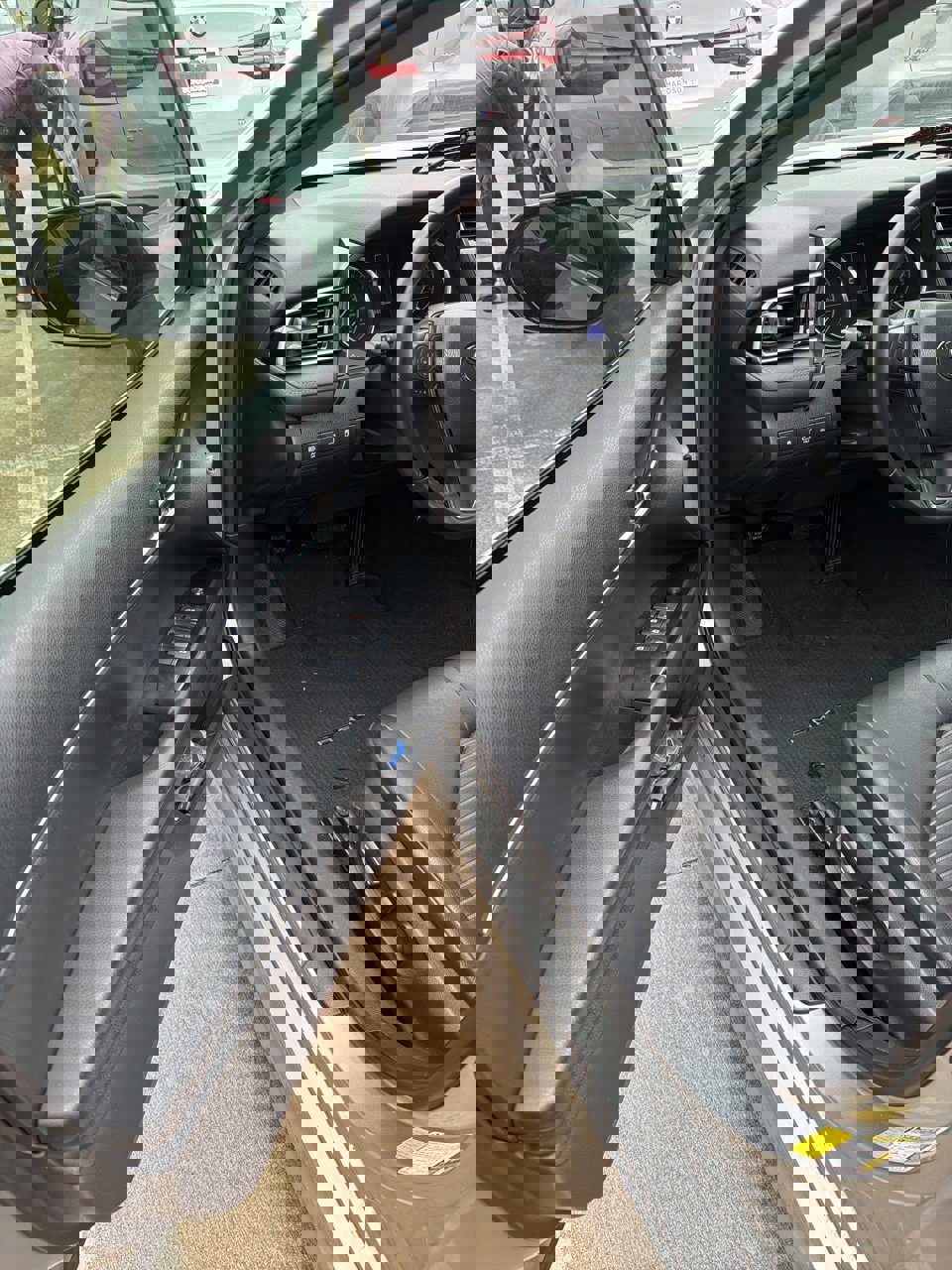 Used 2020 Toyota Camry image 7