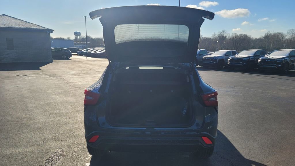 New 2026 Chevrolet Trax LT w/ Driver Confidence Package FWD image 11