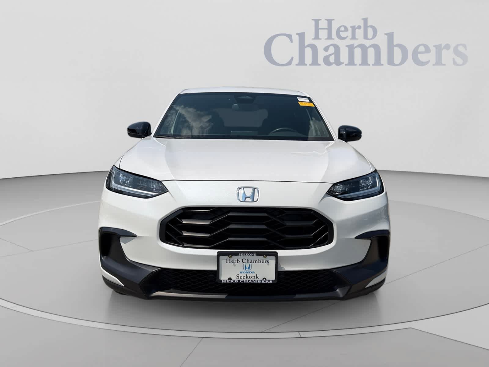 Used 2024 Honda HR-V Sport image 2