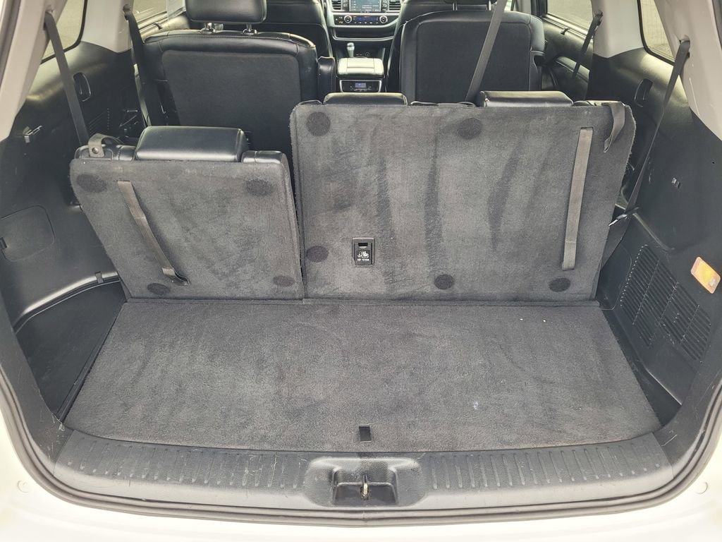 Used 2019 Toyota Highlander XLE image 9