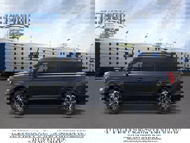 New 2026 Ford Expedition Active image 3