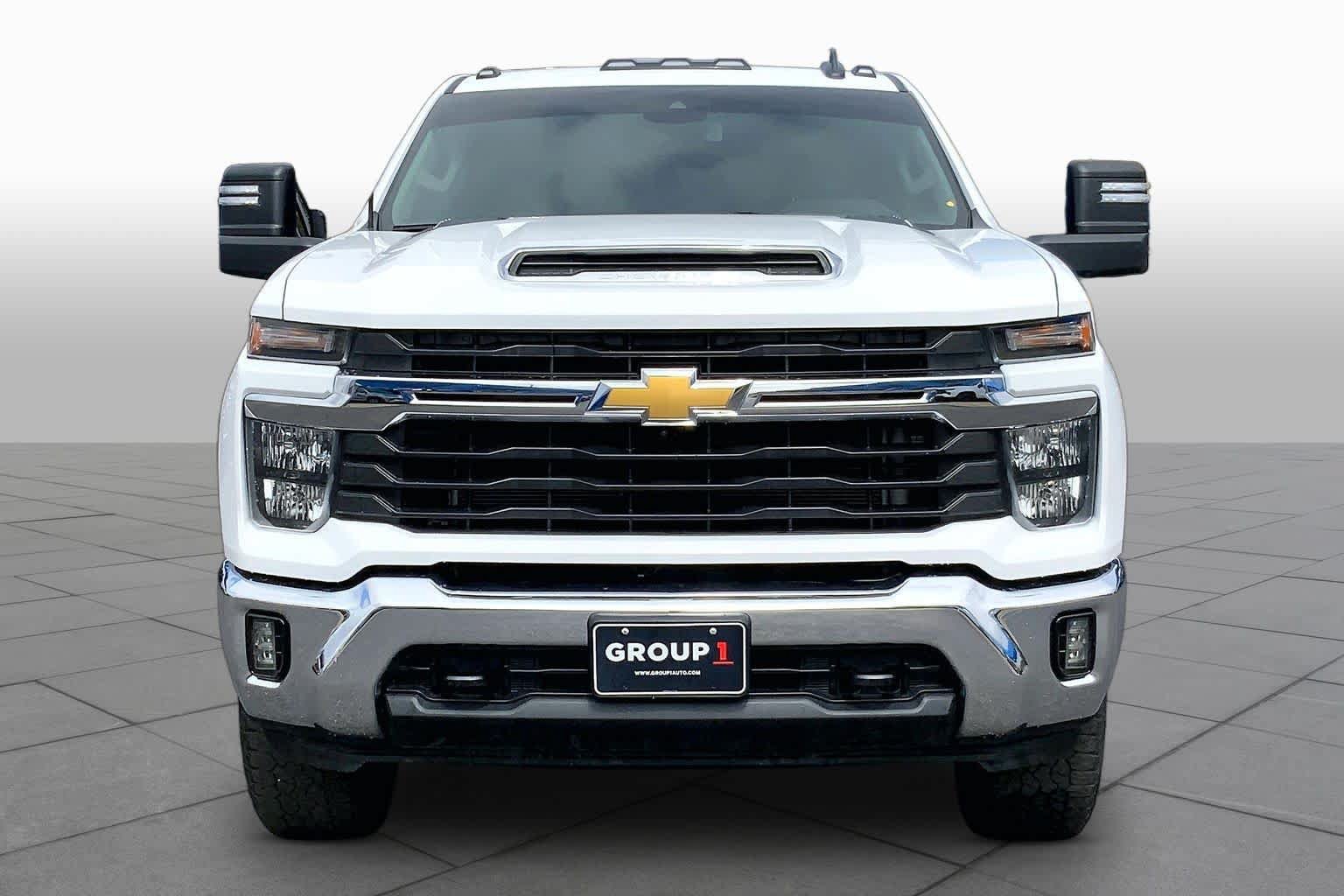 Used 2024 Chevrolet Silverado 2500 LT w/ Texas Edition AWD/4WD image 4