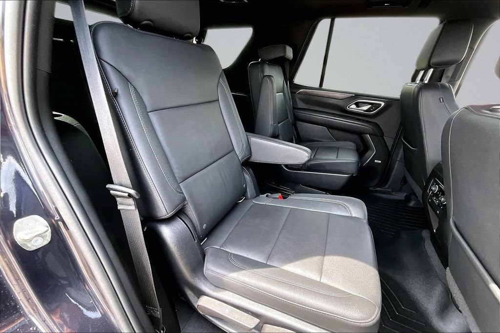 Used 2022 Chevrolet Tahoe Z71 w/ Luxury Package AWD/4WD image 25