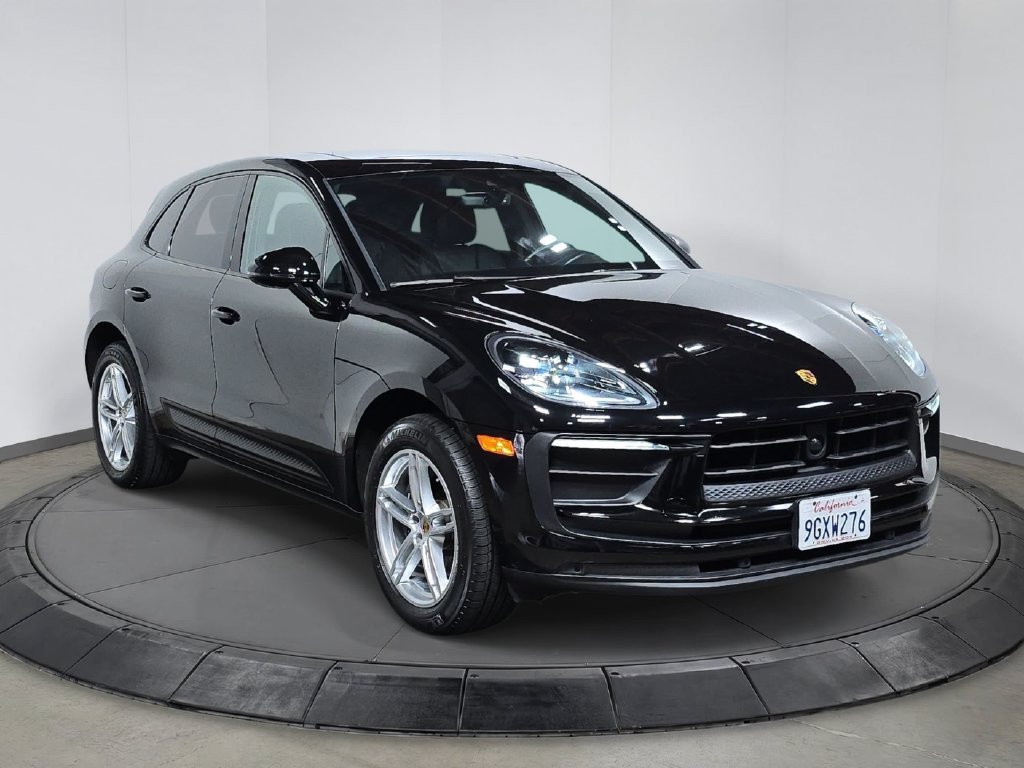 Certified 2023 Porsche Macan AWD/4WD image 9