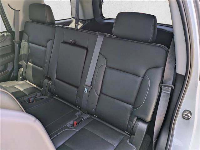 Used 2016 GMC Yukon SLT AWD/4WD image 18