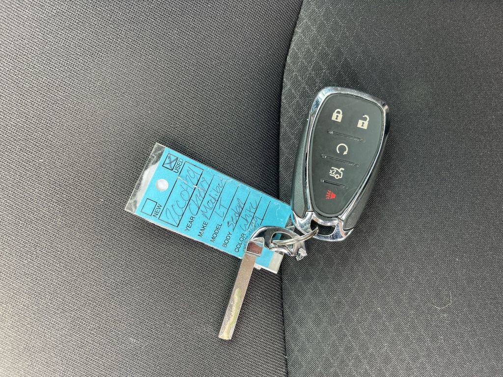 Used 2024 Chevrolet Malibu LT image 35