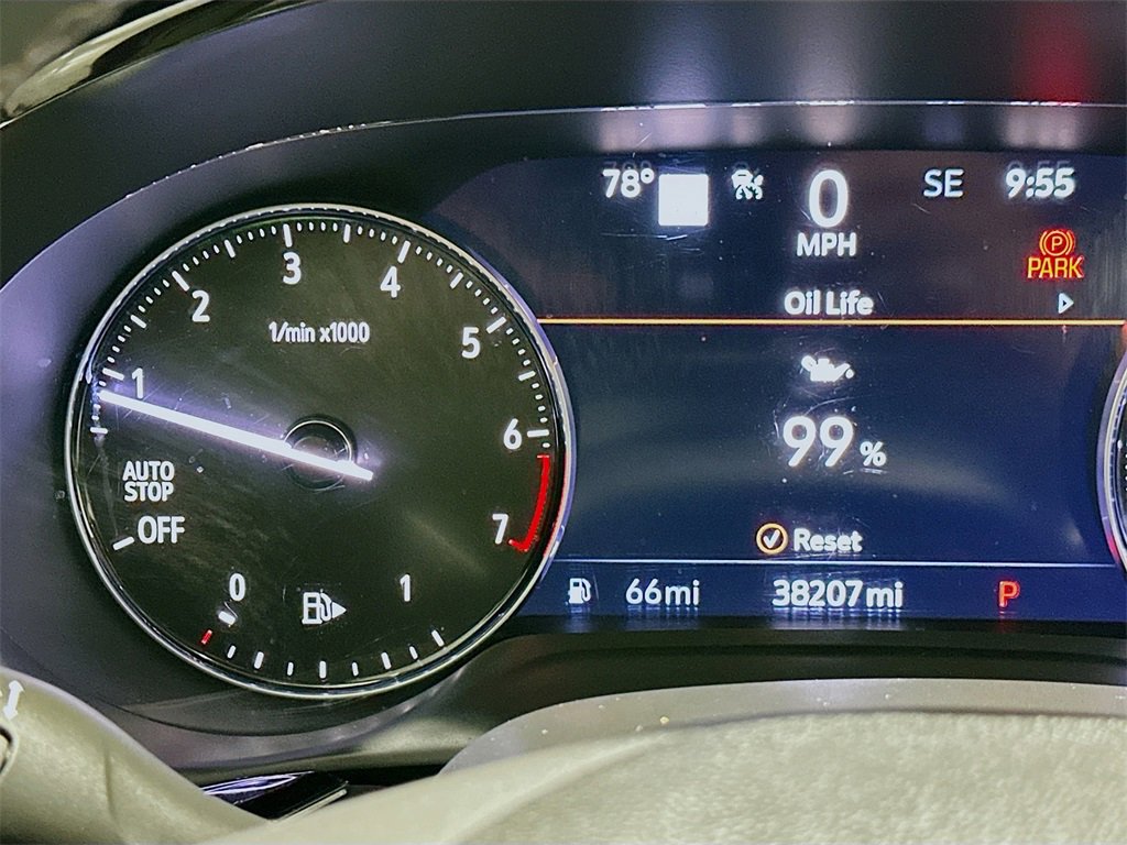 Used 2022 Buick Envision Avenir w/ Technology Package II image 12