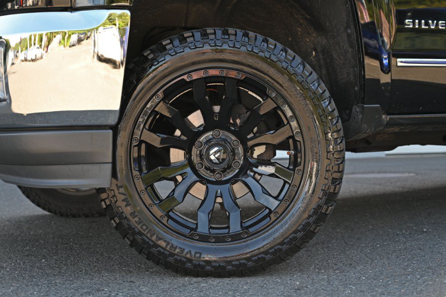 Used 2018 Chevrolet Silverado 1500 LTZ AWD/4WD image 14