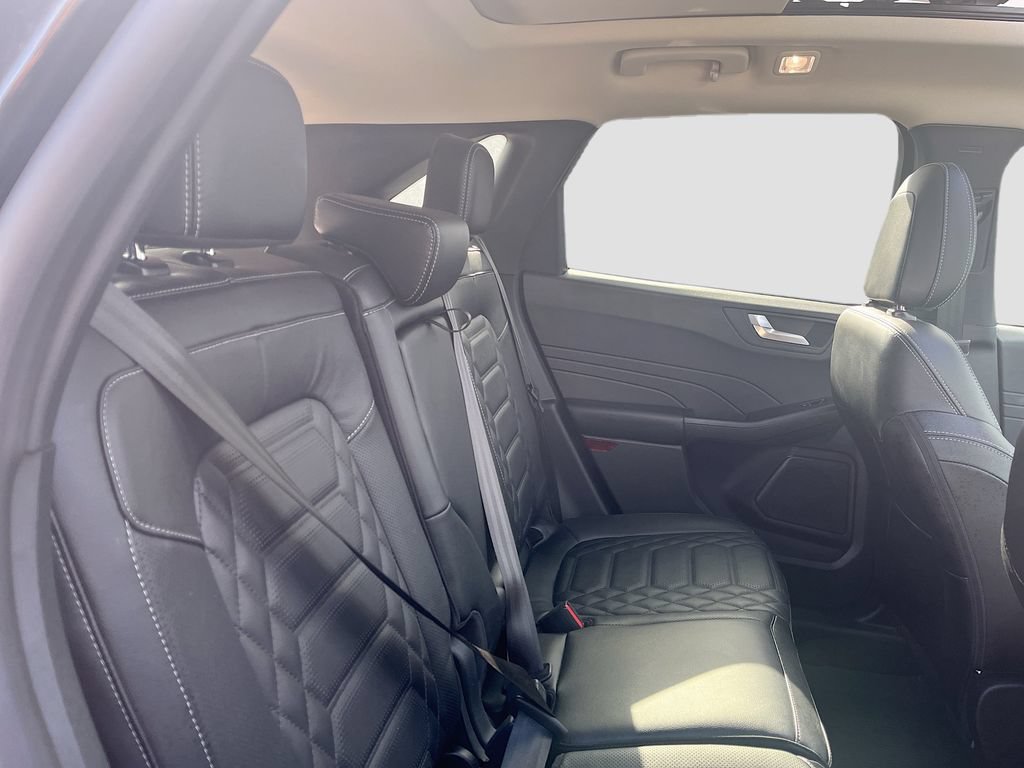 Used 2024 Ford Escape Platinum w/ Premium Technology Package AWD/4WD image 28