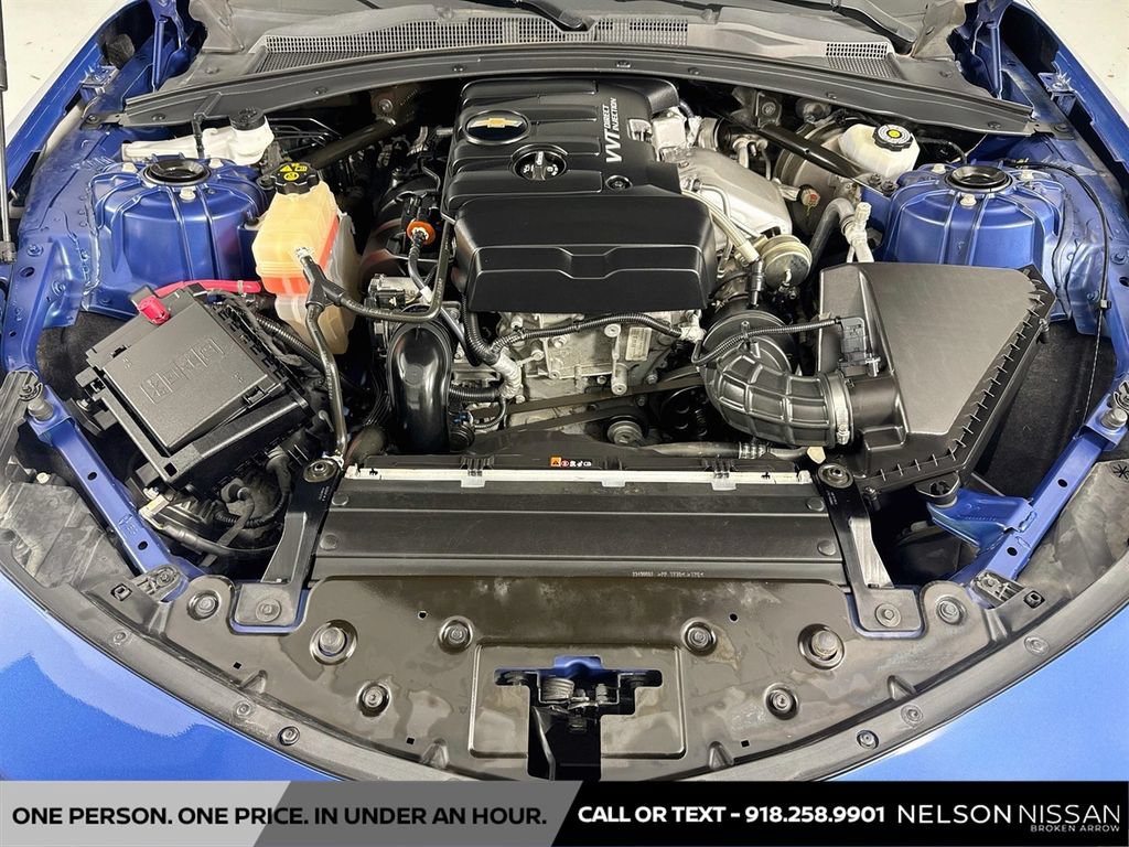 Used 2019 Chevrolet Camaro LT RWD image 27