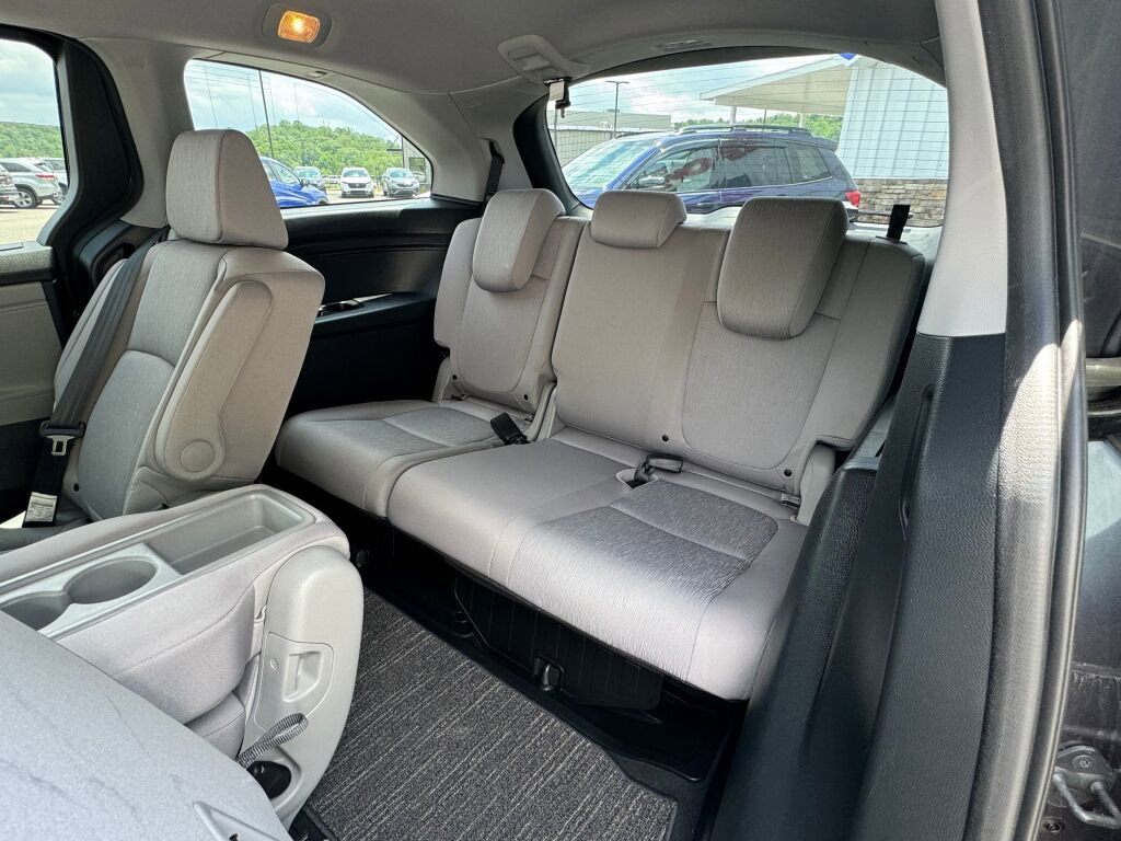 Used 2023 Honda Odyssey EX image 16