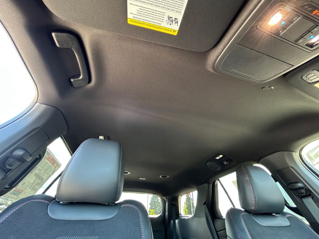 Used 2025 Ford Explorer ST AWD/4WD image 27