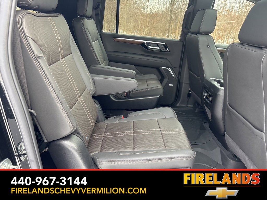 Used 2025 Chevrolet Suburban High Country image 46