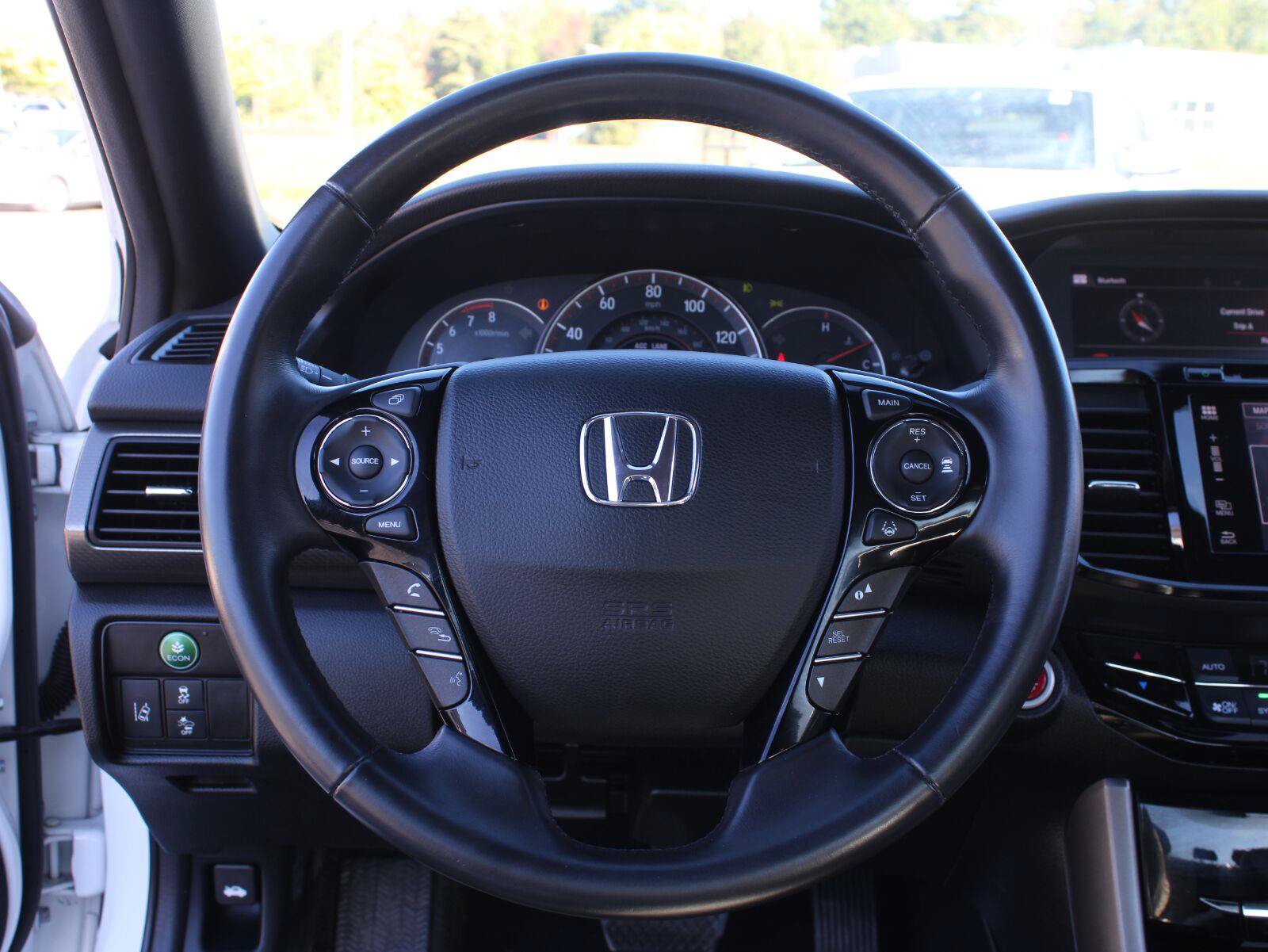 Used 2016 Honda Accord EX-L image 10