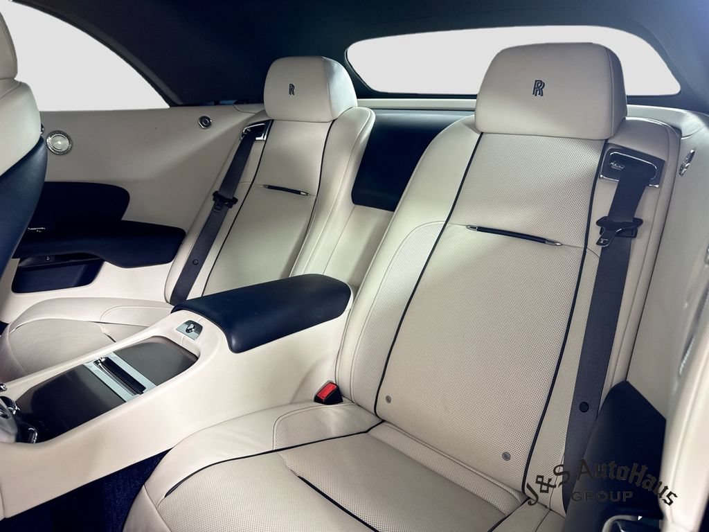 Used 2017 Rolls-Royce Dawn RWD image 28