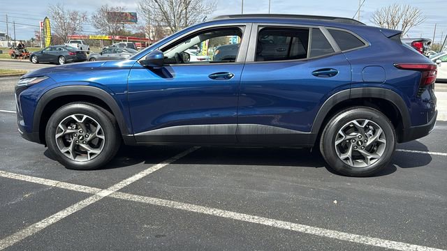 Used 2024 Chevrolet Trax LT image 4