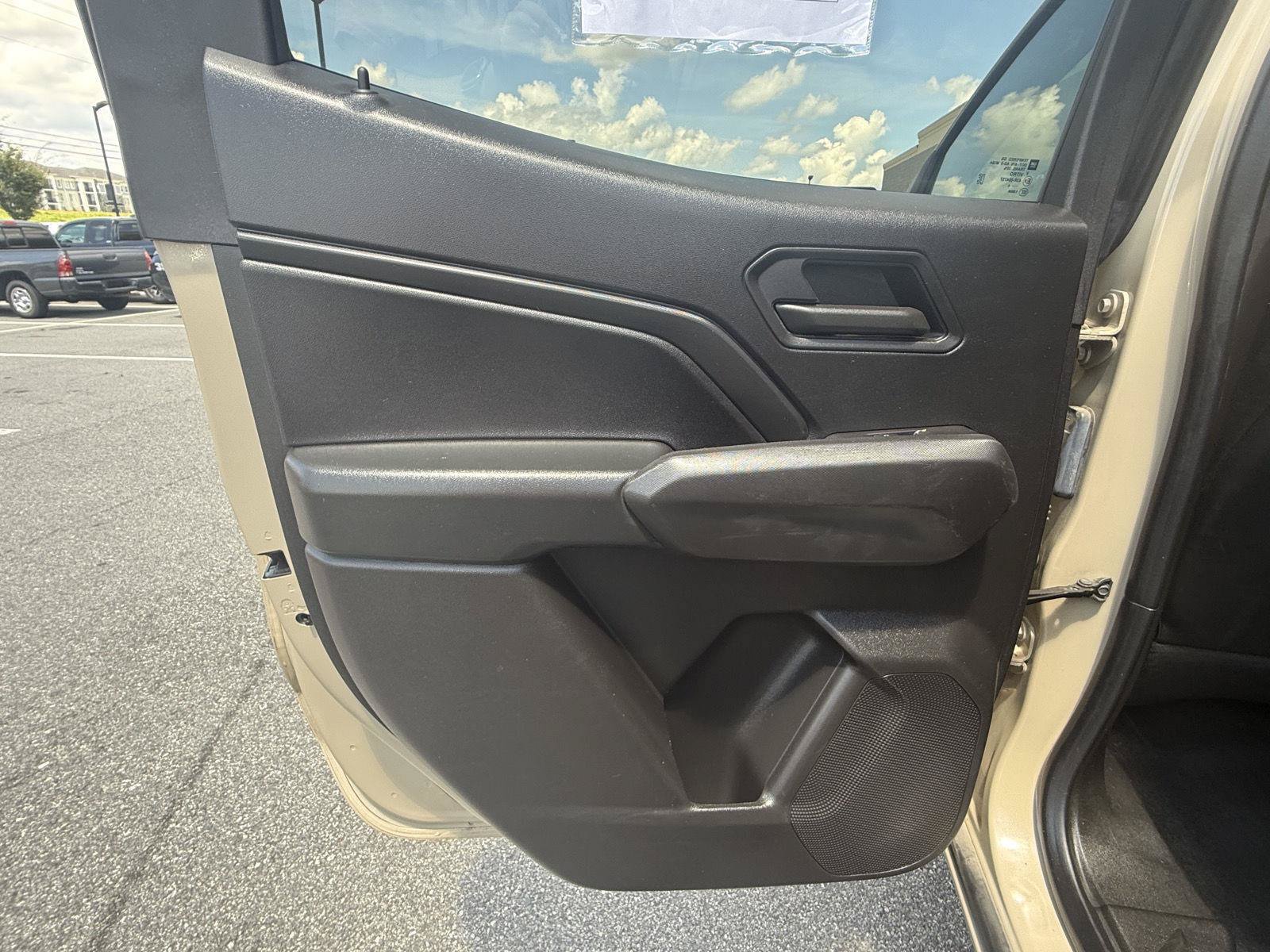 Used 2024 Chevrolet Colorado W/T RWD image 16
