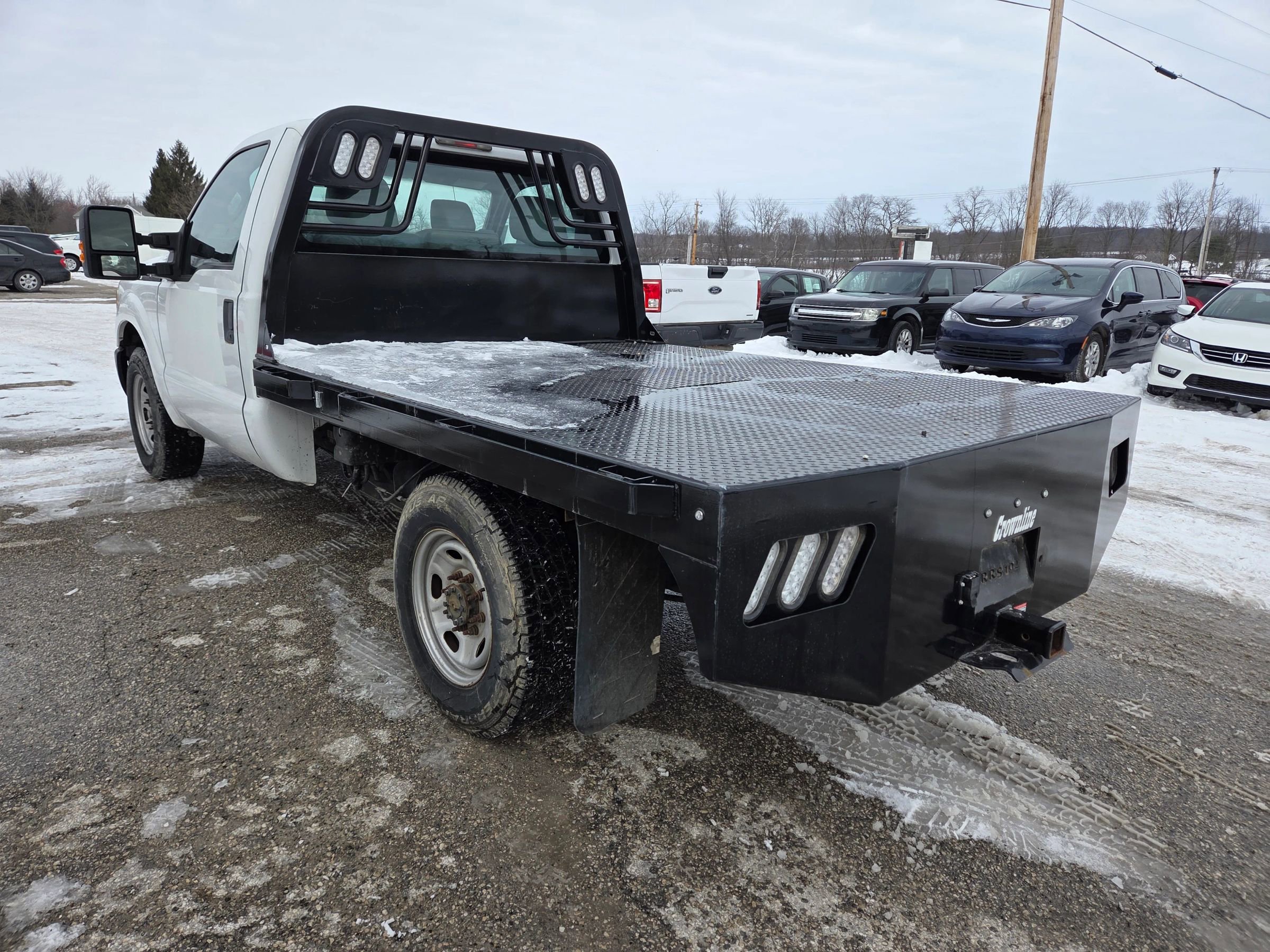Used 2011 Ford F350 XL w/ Camper Pkg image 6