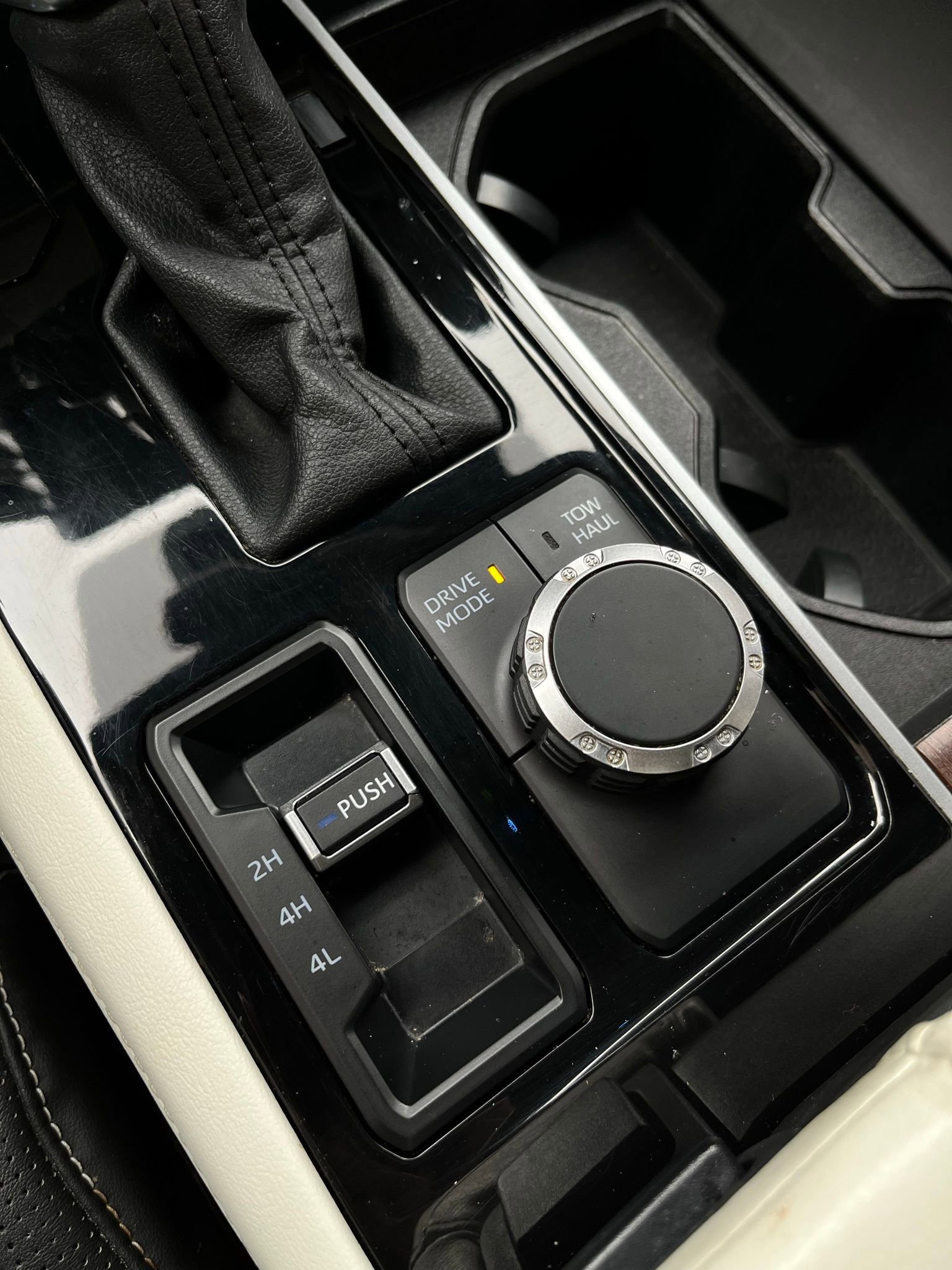 Used 2022 Toyota Tundra Capstone AWD/4WD image 22