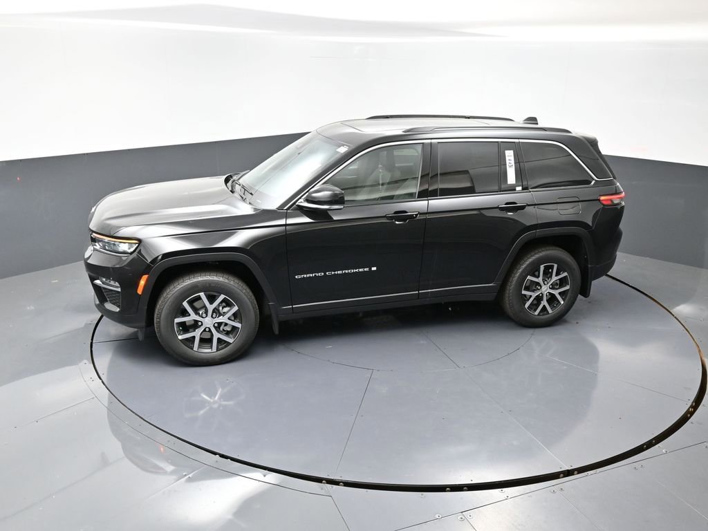 New 2025 Jeep Grand Cherokee Limited w/ Trailer Tow Package image 44
